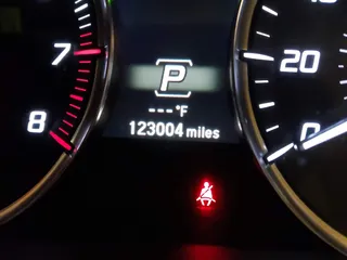 2015 Acura TLX Advance z VIN 19UUB3F70FA010680, wystawiony jako IAAI lot #41609571 z przebiegiem 123 004 mil mil oraz . Historia ofert i sprzedaży dostępna na DreamBid. Obrazek 15.