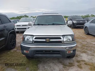 2000 Toyota 4Runner SR5 with VIN JT3GN86R0Y0159931, listed as a IAAI auction lot 40493131 with 200,277 mi miles and . Bid and sale history available at DreamBid. Image 12.