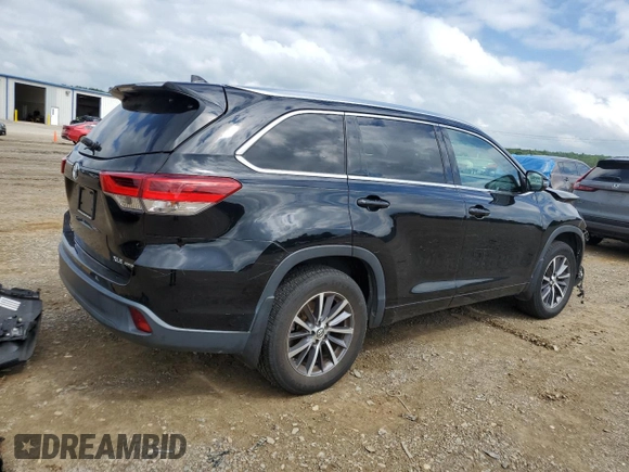 2017 Toyota Highlander XLE with VIN 5TDJZRFH0HS391235, listed as a Copart auction lot 55758335 with 69,695 mi miles and Clean title. Bid and sale history available at DreamBid. Image 3.