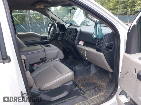 2020 Ford F-150 XL z VIN 1FTFX1C55LKE80693, wystawiony jako IAAI lot #42650150 z przebiegiem 125 739 mil mil oraz . Historia ofert i sprzedaży dostępna na DreamBid. Obrazek 5.