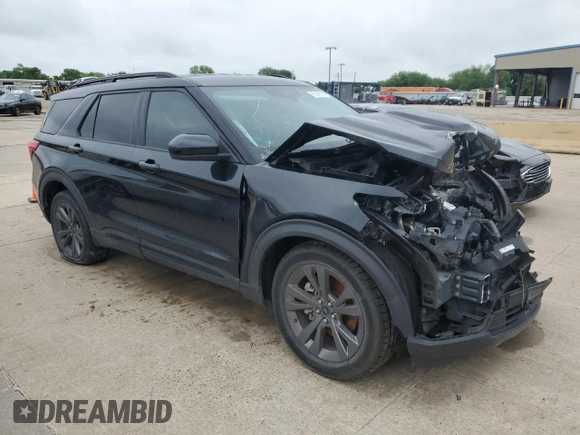 2022 Ford Explorer XLT z VIN 1FMSK7DH3NGC42481, wystawiony jako Copart lot #58713175 z przebiegiem 42 334 mil mil oraz Czysty tytuł • Clean title. Historia ofert i sprzedaży dostępna na DreamBid. Obrazek 4.