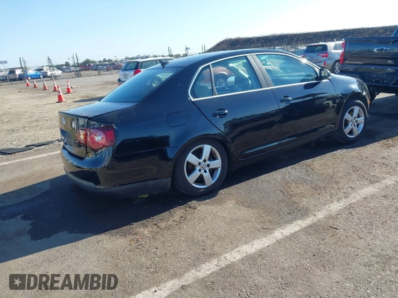 2008 Volkswagen Jetta SE with VIN 3VWRZ71KX8M082752, listed as a IAAI auction lot 42529588 with 167,568 mi miles and . Bid and sale history available at DreamBid. Image 4.