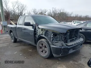 2017 Ram 1500 SLT z VIN 1C6RR6GG3HS775368, wystawiony jako IAAI lot #41374108 z przebiegiem 146 811 mil mil oraz . Historia ofert i sprzedaży dostępna na DreamBid. Obrazek 1.