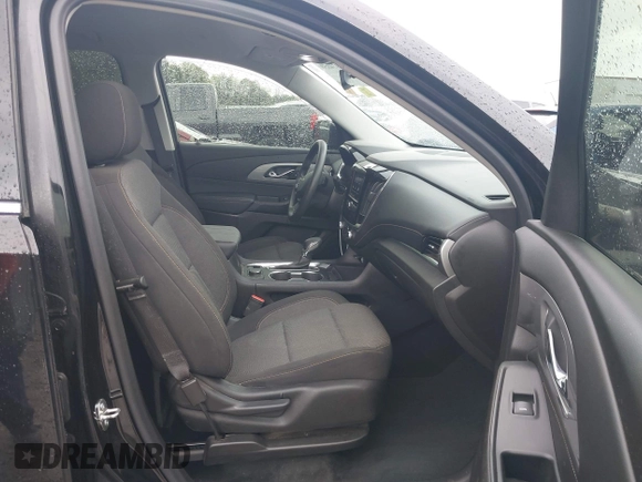 2021 Chevrolet Traverse LS z VIN 1GNERFKW3MJ198757, wystawiony jako IAAI lot #41974050 z przebiegiem 95 097 mil mil oraz . Historia ofert i sprzedaży dostępna na DreamBid. Obrazek 5.