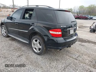 2008 Mercedes-Benz M 5.5L with VIN 4JGBB72E28A400597, listed as a IAAI auction lot 42012741 with 194,832 mi miles. Bid and sale history available at carsss.com. Image 3.