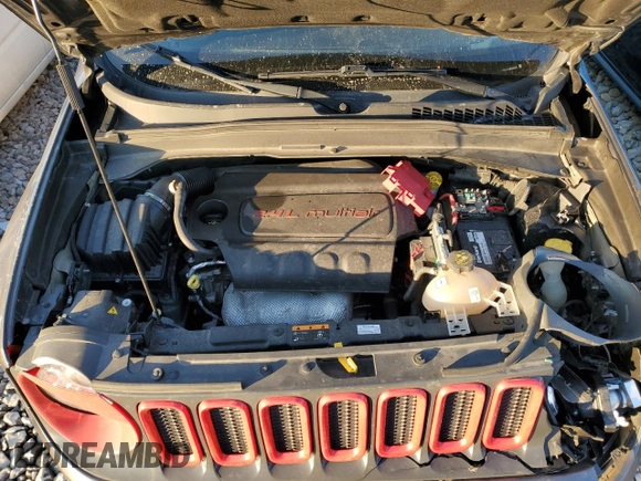 2018 Jeep Renegade Trailhawk with VIN ZACCJBCB4JPH49396, listed as a Copart auction lot 42353385 with 86,792 mi miles and Salvage Title. Bid and sale history available at carsss.com. Image 12.