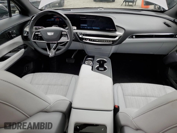 2024 Cadillac LYRIQ Luxury z VIN 1GYKPSRL1RZ138162, wystawiony jako Copart lot #51017895 z przebiegiem 905 mil mil oraz Szkody całkowita. Historia ofert i sprzedaży dostępna na DreamBid. Obrazek 8.