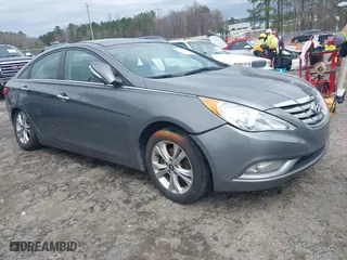 2013 Hyundai Sonata SE with VIN 5NPEC4AC8DH676492, listed as a IAAI auction lot 41804450 with 145,707 mi miles. Bid and sale history available at carsss.com. Image 1.