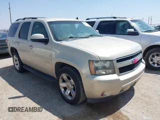2011 Chevrolet Tahoe LT z VIN 1GNSCBE08BR108649, wystawiony jako IAAI lot #42293866 z przebiegiem 242 626 mil mil oraz . Historia ofert i sprzedaży dostępna na DreamBid. Obrazek 1.