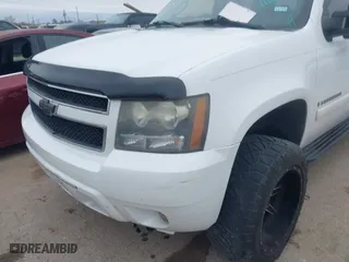 2008 Chevrolet Suburban LT w/3LT with VIN 3GNFC16048G187823, listed as a IAAI auction lot 41612832 with 244,128 mi miles. Bid and sale history available at carsss.com. Image 6.
