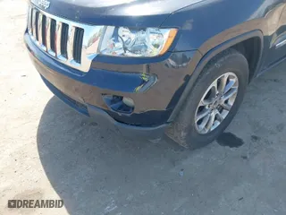 2011 Jeep Grand Cherokee Laredo with VIN 1J4RR4GG2BC508070, listed as a IAAI auction lot 41930814 with 206,658 mi miles. Bid and sale history available at carsss.com. Image 6.