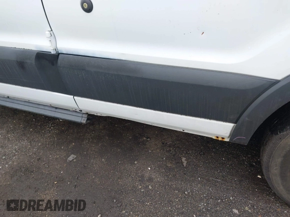 2015 Ford Transit Cargo с VIN 1FTNR1ZM9FKA14516, выставлен на аукционе IAAI как лот 42439179 с пробегом 187 947 миль миль и . История ставок и продаж доступна на DreamBid. Изображение 6.