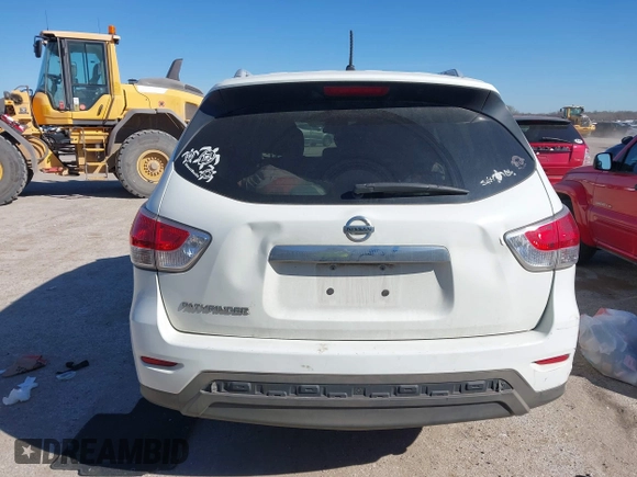 2015 Nissan Pathfinder SV with VIN 5N1AR2MN8FC668305, listed as a IAAI auction lot 41779780 with 216,818 mi miles. Bid and sale history available at carsss.com. Image 16.