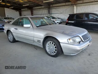 1998 Mercedes-Benz SL 500 z VIN WDBFA67F4WF163002, wystawiony jako Copart lot #61658345 z przebiegiem Nie podano mil oraz Czysty tytuł • Clean title. Historia ofert i sprzedaży dostępna na DreamBid. Obrazek 4.