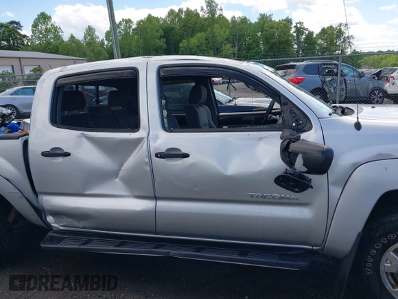 2006 Toyota Tacoma z VIN 5TELU42N56Z234046, wystawiony jako IAAI lot #42197128 z przebiegiem 143 715 mil mil oraz . Historia ofert i sprzedaży dostępna na DreamBid. Obrazek 13.