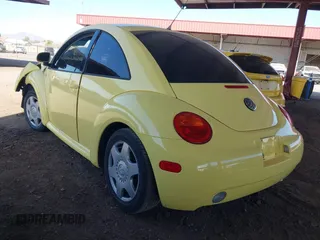 1999 Volkswagen Beetle GLS with VIN 3VWCA21C7XM472490, listed as a IAAI auction lot 42347430 with 157,911 mi miles and . Bid and sale history available at DreamBid. Image 3.