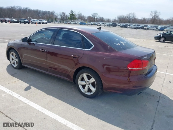 2012 Volkswagen Passat SE w/Sunroof with VIN 1VWBH7A31CC076037, listed as a IAAI auction lot 41905200 with 141,809 mi miles. Bid and sale history available at carsss.com. Image 3.
