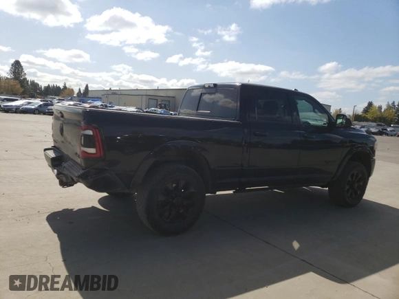 2020 Ram 2500 Limited z VIN 3C6UR5SL0LG273751, wystawiony jako Copart lot #52580975 z przebiegiem 101 615 mil mil oraz Szkoda całkowita • Salvage title. Historia ofert i sprzedaży dostępna na DreamBid. Obrazek 3.