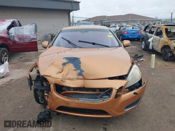 2012 Volvo S60 T5 z VIN YV1622FS8C2128644, wystawiony jako IAAI lot #41216738 z przebiegiem 189 651 mil mil oraz . Historia ofert i sprzedaży dostępna na DreamBid. Obrazek 13.