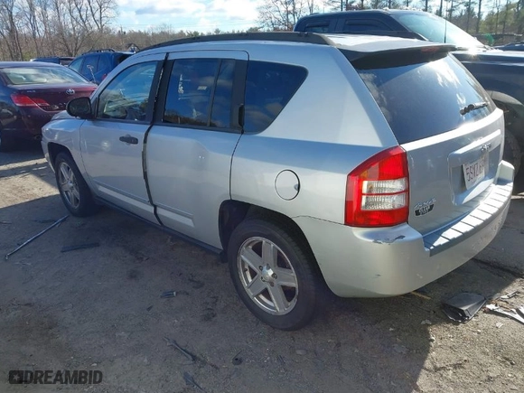 2008 Jeep Compass Sport with VIN 1J8FF47W58D691470, listed as a IAAI auction lot 41251198 with 131,965 mi miles. Bid and sale history available at carsss.com. Image 3.