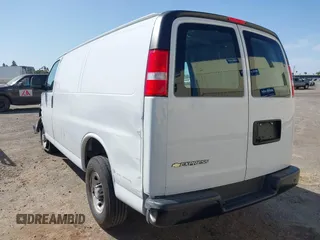 2023 Chevrolet Express Cargo с VIN 1GCWGAFP2P1109998, выставлен на аукционе IAAI как лот 42328435 с пробегом 5 258 миль миль и . История ставок и продаж доступна на DreamBid. Изображение 3.