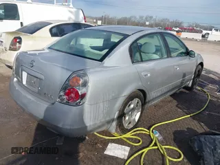 2002 Nissan Altima S with VIN 1N4AL11D62C136823, listed as a IAAI auction lot 41625439 with 201,269 mi miles. Bid and sale history available at carsss.com. Image 4.