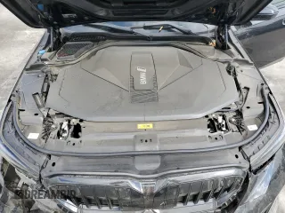 2024 BMW i5 eDrive40 z VIN WBY33FK01RCR58515, wystawiony jako Copart lot #76064474 z przebiegiem 19 000 mil mil oraz Szkody całkowita. Historia ofert i sprzedaży dostępna na DreamBid. Obrazek 13.