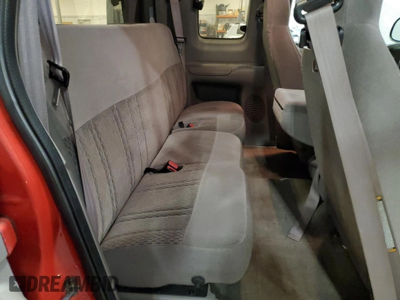 1997 Ford F-150 XL z VIN 1FTDX1862VKB29039, wystawiony jako Copart lot #54321605 z przebiegiem 288 383 mil mil oraz Czysty tytuł • Clean title. Historia ofert i sprzedaży dostępna na DreamBid. Obrazek 10.