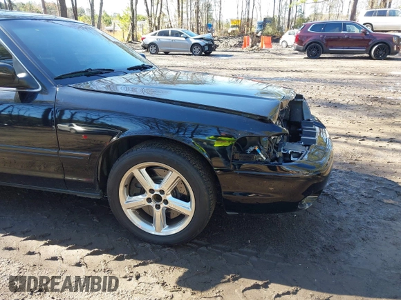 2003 Mercury Marauder with VIN 2MEHM75V33X628952, listed as a IAAI auction lot 41534323 with 92,228 mi miles. Bid and sale history available at carsss.com. Image 12.