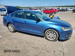 2015 Volkswagen Jetta SE with VIN 3VWD17AJ7FM272661, listed as a Copart auction lot 61285255 with 113,334 mi miles and Salvage title. Bid and sale history available at DreamBid. Image 4.