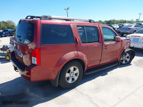 2005 Nissan Pathfinder LE with VIN 5N1AR18W15C704878, listed as a IAAI auction lot 41735335 with 162,191 mi miles. Bid and sale history available at carsss.com. Image 4.