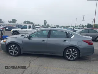 2017 Nissan Altima SL z VIN 1N4AL3AP2HC498095, wystawiony jako IAAI lot #42453384 z przebiegiem 138 736 mil mil oraz . Historia ofert i sprzedaży dostępna na DreamBid. Obrazek 14.