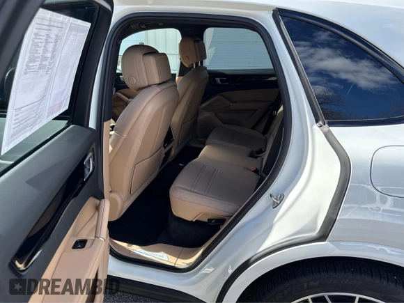 2022 Porsche Cayenne E-Hybrid with VIN WP1AE2AYXNDA26XXX, listed as a Copart auction lot 48625895 with 19,066 mi miles and Clean title. Bid and sale history available at DreamBid. Image 6.