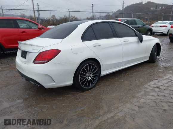 2019 Mercedes-Benz C 300 с VIN 55SWF8EB4KU320670, выставлен на аукционе IAAI как лот 41053917 с пробегом 77 942 миль миль и . История ставок и продаж доступна на DreamBid. Изображение 4.