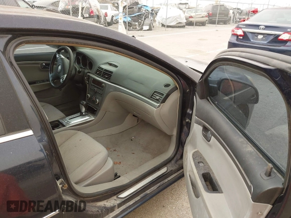 2008 Saturn Aura XE z VIN 1G8ZS57N18F150492, wystawiony jako IAAI lot #41815264 z przebiegiem 211 309 mil mil oraz . Historia ofert i sprzedaży dostępna na DreamBid. Obrazek 5.