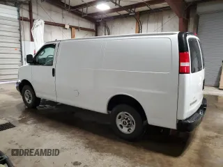 2022 GMC Savana z VIN 1GTZ7GF79N1230444, wystawiony jako Copart lot #47751865 z przebiegiem 43 481 mil mil oraz Szkody całkowita. Historia ofert i sprzedaży dostępna na DreamBid. Obrazek 2.