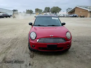 2009 MINI Hardtop with VIN WMWMF33519TW77558, listed as a Copart auction lot 54556785 with 97,749 mi miles and Salvage Title. Bid and sale history available at DreamBid. Image 14.
