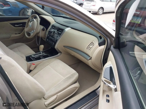 2013 Nissan Altima 2.5 SL with VIN 1N4AL3AP0DN528208, listed as a IAAI auction lot 41895288 with 113,119 mi miles. Bid and sale history available at carsss.com. Image 5.