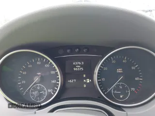 2006 Mercedes-Benz M 500 z VIN 4JGBB75E66A008750, wystawiony jako IAAI lot #41504217 z przebiegiem 96 375 mil mil oraz . Historia ofert i sprzedaży dostępna na DreamBid. Obrazek 7.