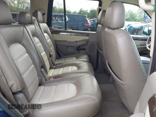 2005 Ford Explorer Eddie Bauer z VIN 1FMZU74K65UA57931, wystawiony jako IAAI lot #42131823 z przebiegiem Nie podano mil oraz . Historia ofert i sprzedaży dostępna na DreamBid. Obrazek 8.