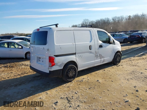 2017 Nissan NV200 S z VIN 3N6CM0KN2HK712280, wystawiony jako IAAI lot #41211228 z przebiegiem 153 840 mil mil oraz . Historia ofert i sprzedaży dostępna na DreamBid. Obrazek 4.