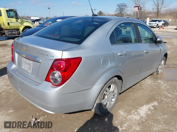 2014 Chevrolet Sonic LT с VIN 1G1JC5SH4E4152805, выставлен на аукционе IAAI как лот 41923555 с пробегом 180 068 миль миль и . История ставок и продаж доступна на DreamBid. Изображение 4.