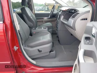 2008 Chrysler Town & Country Touring with VIN 2A8HR54PX8R731719, listed as a IAAI auction lot 42220977 with 128,977 mi miles and . Bid and sale history available at DreamBid. Image 5.
