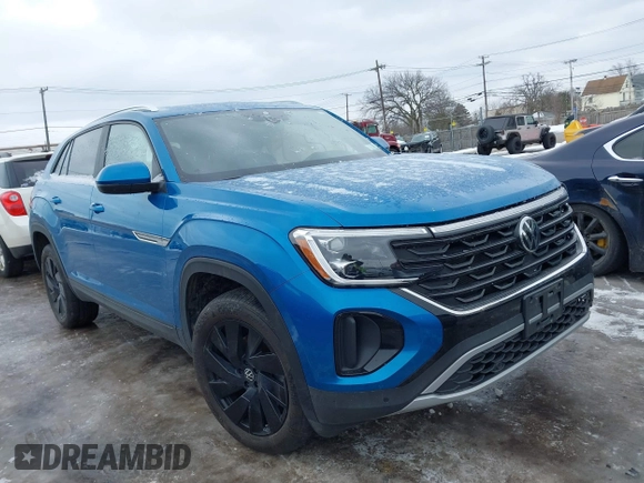 2024 Volkswagen Atlas SE with VIN 1V2KE2CA2RC225881, listed as a IAAI auction lot 41576436 with 9,408 mi miles and . Bid and sale history available at DreamBid. Image 1.