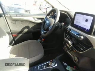 2020 Ford Escape SE with VIN 1FMCU9G63LUC14845, listed as a IAAI auction lot 41780477 with 36,788 mi miles. Bid and sale history available at carsss.com. Image 5.