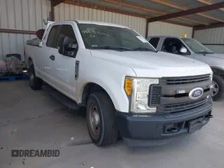 2017 Ford F-250 XLT с VIN 1FT7X2A65HEC33329, выставлен на аукционе IAAI как лот 42350771 с пробегом 153 596 миль миль и . История ставок и продаж доступна на DreamBid. Изображение 1.