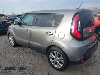2016 Kia Soul + with VIN KNDJP3A5XG7241688, listed as a IAAI auction lot 41678769 with 164,823 mi miles. Bid and sale history available at carsss.com. Image 3.