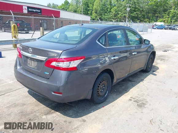 2014 Nissan Sentra SV z VIN 3N1AB7APXEY303838, wystawiony jako IAAI lot #42424279 z przebiegiem 144 302 mil mil oraz . Historia ofert i sprzedaży dostępna na DreamBid. Obrazek 4.