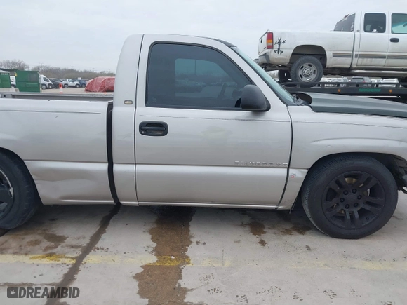 2005 Chevrolet Silverado 1500 Work Truck with VIN 1GCEC14X35Z189059, listed as a IAAI auction lot 41624369 with 201,053 mi miles. Bid and sale history available at carsss.com. Image 14.