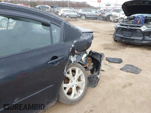 2009 Mazda Mazda3 i Touring Value with VIN JM1BK32F091217058, listed as a IAAI auction lot 41816836 with 155,193 mi miles. Bid and sale history available at carsss.com. Image 6.